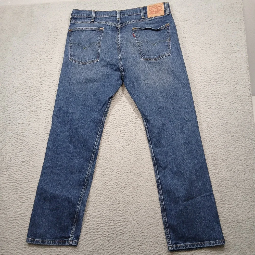 Levi's 505 Jeans Men's 38x32‎ Medium Wash Straight Leg Regular Fit Denim